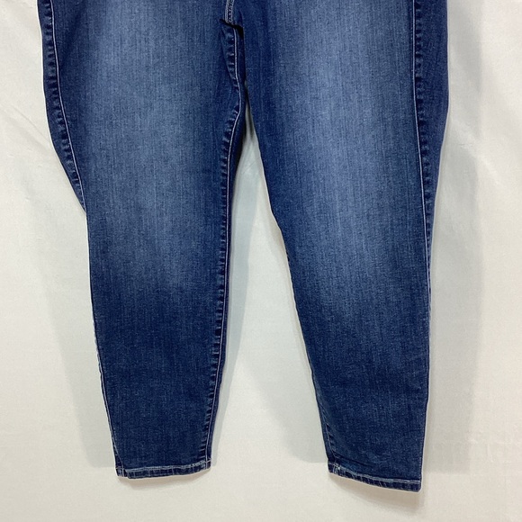 Torrid Women’s jeggings 26R blue - Picture 3 of 15